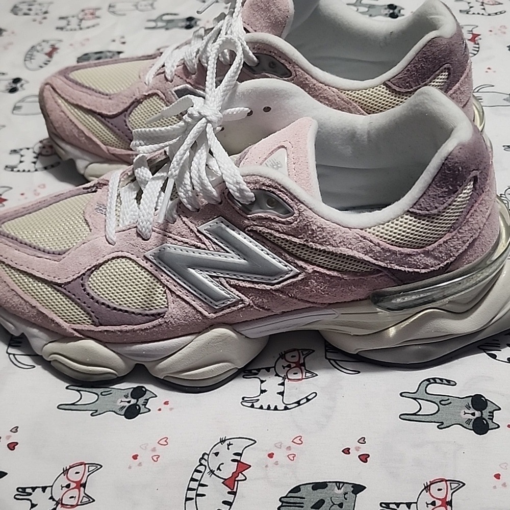 New Balance Women's Pink and Cream Sneakers - Picture 6 of 7
